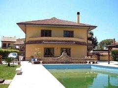 Vista dalla piscina