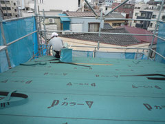 無垢の木でつくる 台東区 木造3階建て耐火建築物 屋根工事画像2
