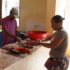 Auf dem Fischmarkt in São Filipe