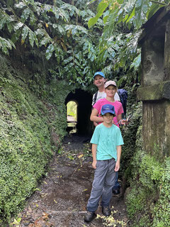 Der Weg führte durch zahlreiche Tunnels.