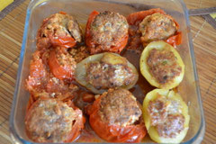 Tomate et Pommes de terre farcies