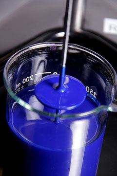 Farben Anstriche CMC Carboxymethylcellulose Wasserrückheltevermögen Schutzkolloid Bindemittel