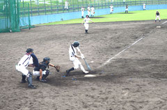 強豪校らしくきびきびとした試合運びを見せた一関学院=多目的グラウンド、平得