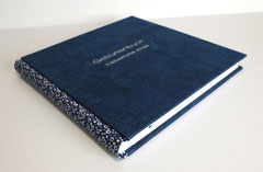 Geburtenbuch als Bucheinabnd mit einem geraden Absatz