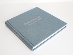 Geburtenbuch als Bucheinabnd mit einem geraden Absatz
