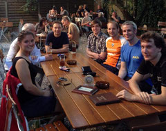 Nach dem Lauftreff mit Pascal Kober in der Neuen Welt im Biergarten