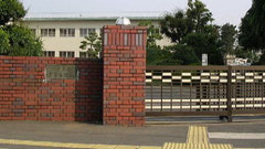 盲学校正門（2003年6月）