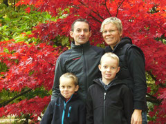 Merbot und Andrea mit Luca und Laurin