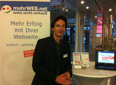 mehrWEB.net in der Axel Springer Passage in Hamburg auf der GKZ-Präsentation im Rahmen der Gründerwoche Deutschalnd 2012