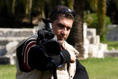 Gianni Ago, cameraman e dj.