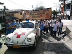 DESFILE POR LA CONVIVECIA Y LA PAZ