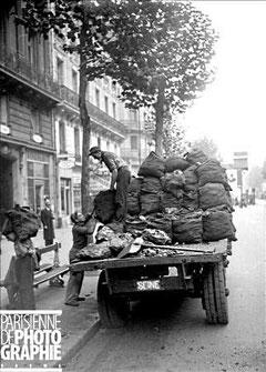 Livraison du charbon à Paris en 1940