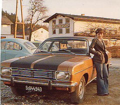 meine erste frau charlotte + chrysler,mit der frau sehr zufrieden, mit dem auto gar nicht..                            1979