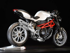 BRUTALE-1090