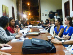 Conversatorio sobre el primer libro leído, “Criollismo mágico” en el programa Libro-café-Cancebí. Manta, Ecuador.