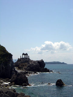 Yunohama Onsen with its faux-Greek columns