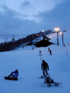 Night skiing at Grand Hirafu