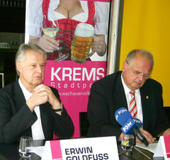 Bürgermeister Dr. Reinhard Resch (rechts im Bild) und LWmedia Geschäftsführer Erwin Goldfuss  berichten über Neuigkeiten, Veränderungen beim WACHAUER VOLKSFEST 2013. Foto: WaPA/ Folly