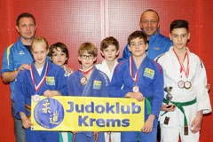 V.l.n.r.: Dietmar Ponner, Natalie Ponner, Moritz Schlögl, Johannes Meinhard, Julian Schlögl, Andreas Schlögl, Andreas Dogariu. Foto: zVg.