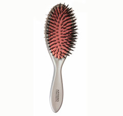 Brosse en poils de sanglier, photo F.O