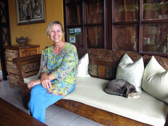 Mrs. Ulli, la padrona di casa tedesca della Guci Guesthouse in Ubud (Photo by Gabriele Ferrando)