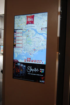 Monsierge - touchscreen ricco di info su Singapore