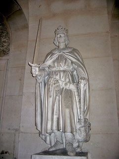 Statue de Philippe Auguste - Château de Versailles. Temple de Paris