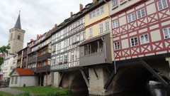 Erfurt Brücke mit vielen Häusern