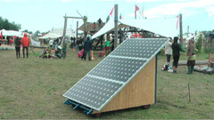 Solarmodule machen das Festival möglich