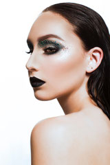 Model: Yinne Smith // Client: Simply Unique Beauty Room 