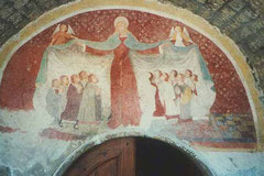 La vierge au manteau - Peinture du 16 ème siècle classée MH - Genevrey - Isère