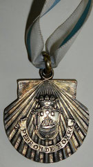 15. Frente Medalla Honorífica con eslabón. PEDRON DE HONRA al Dr. Antonio Perez Prado. Gentileza MEGA: Museo de la Emigración Gallega en la Argentina.