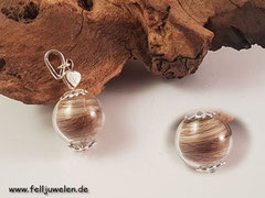 PH 7. Gefüllte Glasperle 16mm mit einem Herzchen .Öse, Perlkappen und Herz sind aus 925er Silber. (30€)