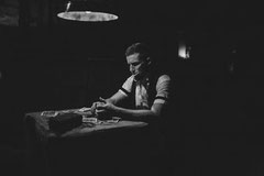 BARMEN OF SPEAKEASY - Le barman du bar caché