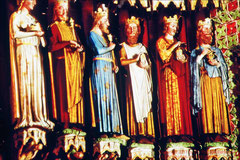 Kathedrale von Amiens, Marienportal Gewändefiguren farbrekonstruiert