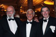 Jean-Paul BELMONDO et ses amis - Festival de Cannes 2011 - Photo © Anik COUBLE