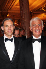 Jean-Paul BELMONDO et son fils Paul - Festival de Cannes 2011- Photo © Anik COUBLE