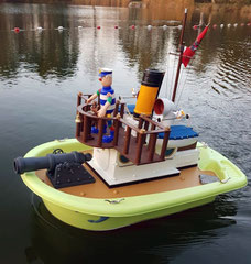 Spaßbootmodelle - Diverse Ausführungen. Hier kann der Modellbauer seiner Fantasie freien Lauf lassen. Es gibt keine Einschränkungen bei der Wahl der Form und des Designs. 