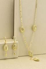 左．K18ﾋﾟｱｽ　右．K18ﾈｯｸﾚｽ