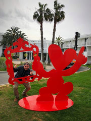 FABEN-Mister Love- sculpture monumentale exposée à l'hotel Beachcomber French Riviera- Sophia Antipolis