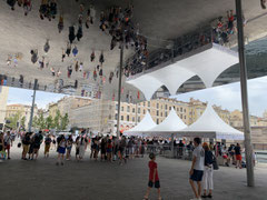 Jean-Louis : Ombrière sur le vieux port à Marseille