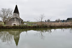 Jean-Louis : Chapelle au bord du canal de Bourgogne