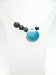  voir la description du collier artisanal en céramique raku