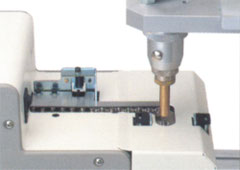 Schraubenentnahme (Roboter)