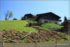 Trotz des steilen Terrains; unsere Wohnung wird bequem via Lift erreichbar sein :-)