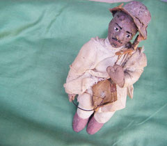 Marionnette éthiopienne jouant du masenqo
