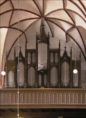 Bernau, St. Marien: Gehäuse von Firma W. Sauer (Frankfurt/O.), 1864. Werk von Mitteldeutsche Orgelbauanstalt A. Voigt (Bad Liebenwerda), 1989