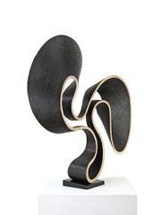 Schwingung VIII / 2024 / 63 x 63 x 10 cm / Eschenholz geflammt