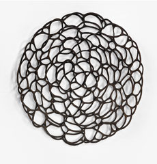 Geflecht II / 2023 / 72 x 8 x 72 cm / Eschenholz geflammt (sold)