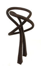 Verwandeln V / 2021 / 45 x 43 x 120 cm / Eschenholz geflammt (sold)